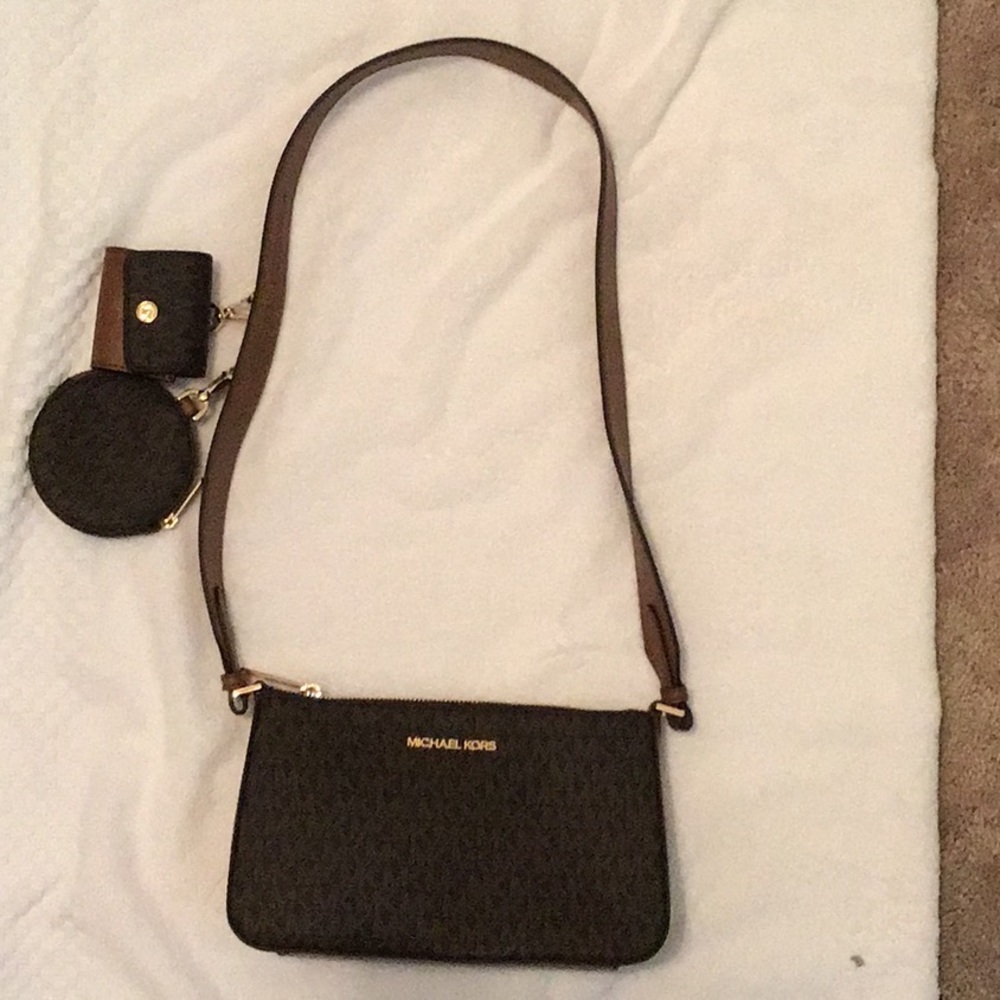 MICHAEL KORS Crossbody with Tech Attach